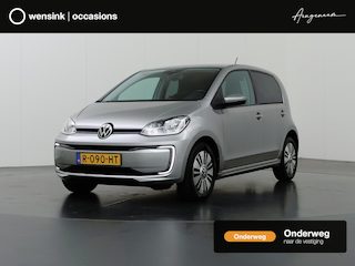 Volkswagen Up Style | Trekhaak | Cruise Control | Parkeercamera | Stoelverwarming | Lichtmetalen Velgen | Climate Control |