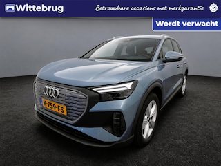 Audi Q4 e-tron 40 Launch edition 77 kWh / Navigatie / App connect / Parkeersensoren / Lichtmetaal 19 inch /