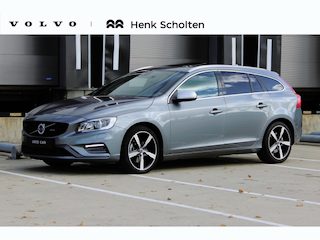 Volvo V60 2.0 T4 Business Sport 2.0 T4 Business Sport | Luxury Line | Glazen Schuif/Kanteldak | Lederen Bekleding | Achteropkomend verkeer waarschuwing | Bi-xenon koplampen | Bots herkenning en activatie |
