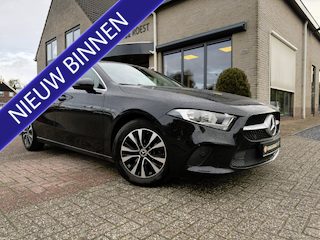 Mercedes-Benz A-klasse 180 Automaat Business Solution Trekhaak / Carplay / Camera