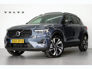 Volvo XC40 B4 197PK Plus Dark | 360 | Pixel Led | Trekhaak | Panoramadak | Getint Glas