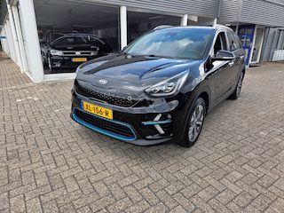 Kia Niro e-Niro ExecutiveLine 64 kWh, stuur-/stoelverwarming, camera, leder, rijklaar