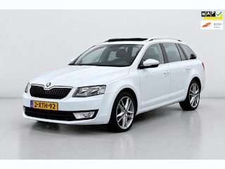Skoda Octavia Combi 1.2 TSI Greentech Ambition Bus PANO AUTO LEER NAVI
