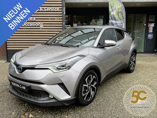 Toyota C-HR 1.8 Hybrid Dynamic BLIND-SPOT STOEL/STUURVERWARMING CAMERA CLIMA PARK-SENSOREN KEYLESS AUTO-PARK 18" LM-VELGEN