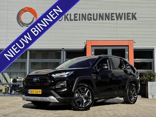 Toyota RAV4 2.5 Hybrid AWD Black Edition / Allseason Banden / Trekhaak 1650kg Trekgewicht / SCM Alarmcertificaat / Elektrisch Verstelbare Stoelen /