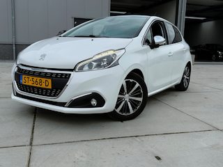 Peugeot 208 1.2 PureTech Allure PANO LED