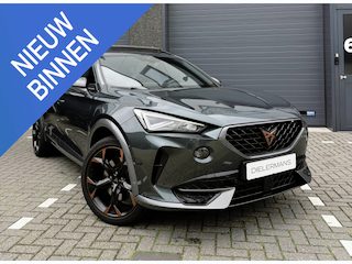 Cupra Formentor 1.4 eHybrid VZ DSG 245 PK Copper | Pano | Kuipstoelen | Vol in de opties | 1e lak | Dealer onderhouden | Camouflage Green Metallic!