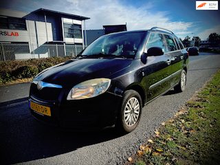 Skoda Fabia Combi 1.4-16V Comfort, airco, apk, boekjes