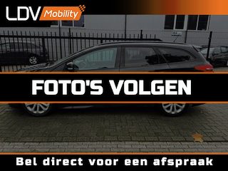 Ford Focus 1.5 benzine ST-LINE / Automaat / 17 inch / Cruise / Stuurverwarming / boekjes aanwezig.