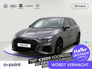 Audi A3 Sportback 30 TFSI S edition Navigatie | Panoramadak | Parkeersensoren (Achter) | Cruise control | Apple carplay / Android auto | Black Style pakket | S-Line |
