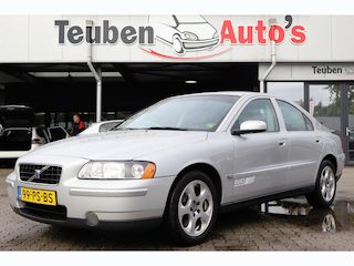 Volvo S60 2.0T Kinetic | 5 Cilinder | Spaceball | Camera | Multimedia | Climate control | Cruise control