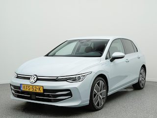 Volkswagen Golf 1.5 eHybrid Style Edition 204pk DSG | LED | Navigatie | Climate control | Cruise control | Trekhaak