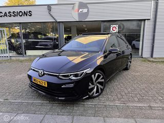 Volkswagen Golf 1.5 eTSI R-Line / PANO/CAM/CARPLAY/ACC