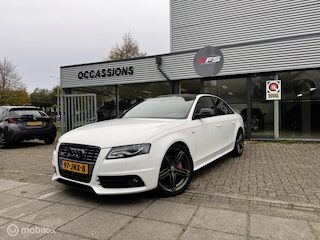 Audi A4 Limousine 3.2 FSI quattro Automaat / S line
