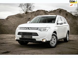 Mitsubishi Outlander 2.0 Intense (150pk) Orig NL | NAVI | CRUISE | AUT AIRCO | PARELMOER |