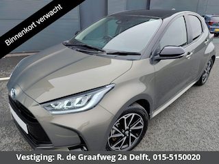 Toyota Yaris 1.5 Hybrid Dynamic Bi-Tone | Apple Carplay & AndroidAUTO | Lichtmetalen velgen | Privacy Glass |