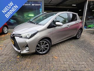 Toyota Yaris 1.5 Hybrid Dynamic | PANO DAK | CAMERA | DEALER ONDERHOUDEN | AIRCO | CRUISE |