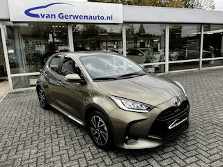 Toyota Yaris 1.5 Hybrid 115 TeamD | Ad. Cruise | Apple Carplay Navi | Camera | Winter-pakket