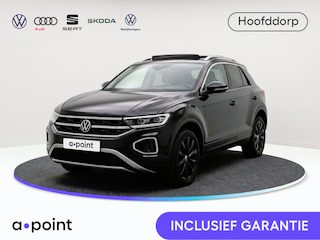 Volkswagen T-Roc 1.5 TSI Style 150 pk Automaat (DSG) | Navigatie | Panoramadak | Parkeersensoren | Achteruitrijcamera | Adaptieve cruise control | Stoelverwarming | Apple carplayh / Android auto | Black style pakket |