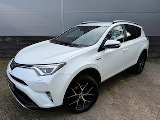 Toyota RAV4 2.5 Hybrid AWD Style met Trekhaak 1650 trekgewicht