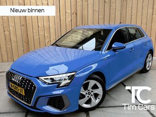 Audi A3 Sportback 30 TFSI S edition Automaat | Apple CarPlay/Android Auto | Cruise & climate control | Full-LED verlichting | Keyless entry | Navigatiesysteem | Voorstoelen verwarmd | Trekhaak