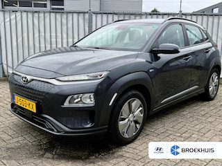 Hyundai Kona EV Comfort 39 kWh 136pk | Camera | Carplay | Parkeersensoren | Bestuurdersstoel in hoogte verstelbaar | Climate controle | Adaptive Cruise controle