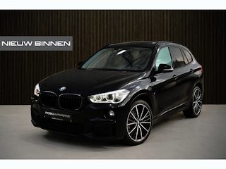 BMW X1 xDrive20i High Executive M Sport | Panoramadak | Harman Kardon | Head-Up Display | Stoelverwarming | Keyless | Camera | Adaptive Cruise Control | Ambiance Verlichting | Parkeersensoren | DAB | Trekhaak