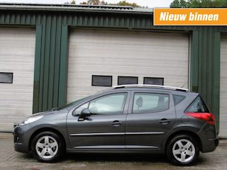 Peugeot 207 1.4 VTI STYLE