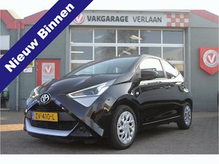 Toyota Aygo 1.0 VVT-i x-play limited nav camera 12 mnd.gar.