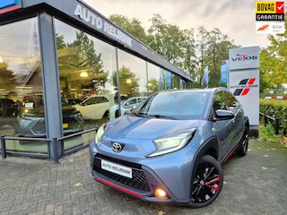 Toyota Aygo 1.0 VVT-i MT UNDERCOVER /18"LMV/LEDER/JBL/PARK.SENS/KEYLESS/TWO TOWN