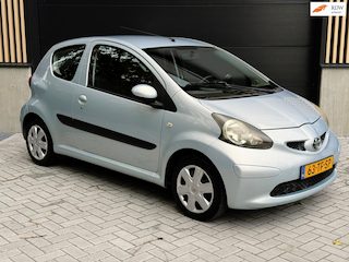 Toyota Aygo 1.0-12V Airco, Cruise Control, Rijd/schakelt top!