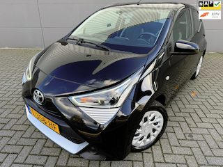 Toyota Aygo 1.0 VVT-i x-play*CAMERA*NAVI*ELKT-RAAM*AIRCO*NEW APK*NAP