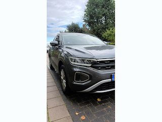 Volkswagen T-Roc 1.5 TSI 150 pk Life Business | Achteruitrij camera | Apple Carplay | Climatronic | Dode hoek detectie |