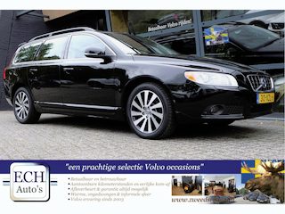 Volvo V70 T4 180 pk Limited Edition, Leer, Schuifdak, Bluetooth, Trekhaak