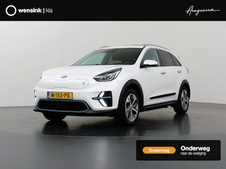 Kia Niro e-Niro ExecutiveLine 64 kWh | Trekhaak | Schuifdak | Stoel/Stuurverwarming | Adaptieve Cruise Control | Leder | JBL Audio | Achteruitrijcamera | Memory Seats |