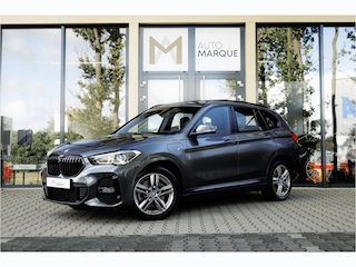 BMW X1 xDrive25e Aut. | High Executive | M Sportpakket | Panoramadak | Lederen Bekleding | 18" LM Velgen | Stoelverwarming | Parkeersensoren | LED | Dealeronderhouden | Navigatie incl. Apple CarPlay |