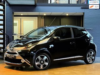Toyota Aygo 1.0 VVT-i x-wave Automaat Camera Airco Lederen Stoelen