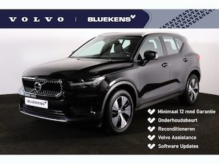 Volvo XC40 T2 Momentum Business - Panorama/schuifdak - IntelliSafe Assist - Parkeercamera achter - Verwarmde voorstoelen & stuur - Parkeersensoren voor & achter - Draadloze tel. lader - 18' LMV