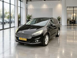 Ford S-MAX 2.0 Vignale Automaat | 5-Persoons | Panoramadak | Leder | Trekhaak | Camera