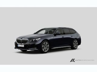 BMW 530 530e xDrive Touring M Sport | Trekhaak | Camera | Stoel/Stuurverw. | 19' Inch |