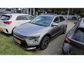 Kia Niro 1.6 GDi DynamicPlusLine | Stuur- en Stoelverwarming | Apple CarPlay | Parkeersensoren