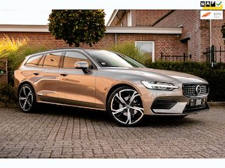 Volvo V60 2.0 B3 Momentum 163 PK 1e Eig Adaptive Stoel/stuurverw. Camera 20''