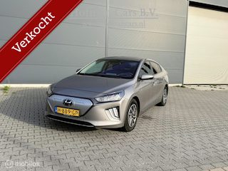 Hyundai Ioniq Electric Premium 38 kWh | Leder | Stoelkoeling | Stoelverwarming | Camera | Allseason