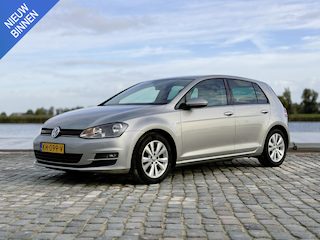 Volkswagen Golf 1.0 TSI Connected Series|Carplay|Camera|Cruise