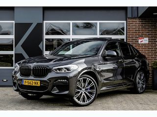 BMW X4 xDrive30i M Sport | Panoramadak | M-Seats | HUD | Camera | Trekhaak | 21' Inch |