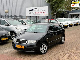 Skoda Fabia 1.4-16V Elegance/Airco/Cruise/Trekhaak/Pdc//Nap/Apk/2 sleutels aanwezig