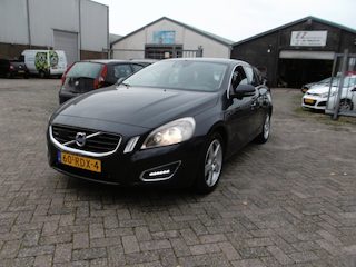 Volvo V60 1.6 T4 Momentum