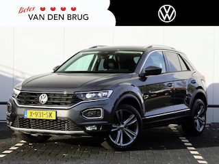 Volkswagen T-Roc 1.5 TSI Sport 150 pk DSG | Camera | Elektrische achterklep | Cruise control | Navi via App-Connect | Dodehoek detectie | Stoel- & Stuurverwarming | LED |