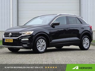 Volkswagen T-Roc 1.0 TSI Style / 1e Eigenaar / All Season Banden / Apple Carplay & Android Auto / Volledig Onderhouden / Climate Control / Parkeersensoren V+A / Navigatie /