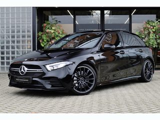 Mercedes-Benz A-klasse 35 AMG 4MATIC | Night-pakket, Panoramadak, Stoelverwarming, Achteruitrijcamera, Spoorassistent